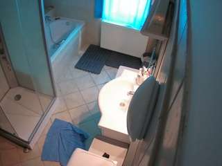 voyeurcam-julmodels-bath-2nd-2 webcam