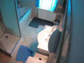 voyeurcam-julmodels-bath-2nd-2 webcam