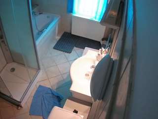 voyeurcam-julmodels-bath-2nd-2