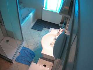 voyeurcam-julmodels-bath-2nd-2 webcam