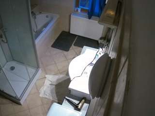 Live stream of voyeurcam-julmodels-bath-2nd-2