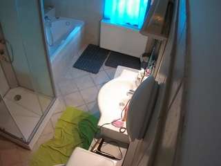 voyeurcam-julmodels-bath-2nd-2 webcam