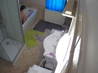 voyeurcam-julmodels-bath-2nd-2 webcam