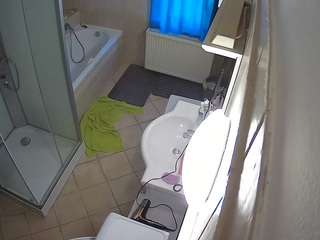 voyeurcam-julmodels-bath-2nd-2 webcam