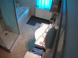 voyeurcam-julmodels-bath-2nd-2