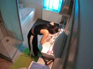 voyeurcam-julmodels-bath-2nd-2