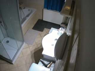 voyeurcam-julmodels-bath-2nd-2