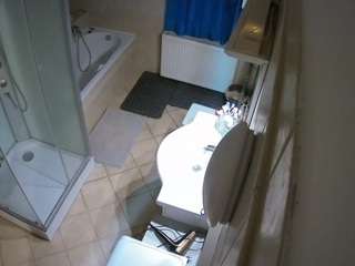 voyeurcam-julmodels-bath-2nd-2