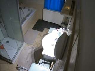 voyeurcam-julmodels-bath-2nd-2