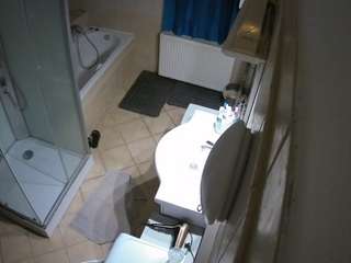 voyeurcam-julmodels-bath-2nd-2