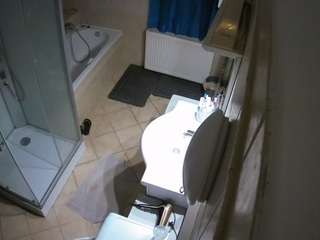 voyeurcam-julmodels-bath-2nd-2