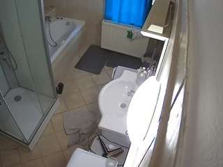 voyeurcam-julmodels-bath-2nd-2
