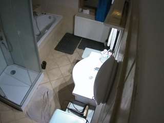 voyeurcam-julmodels-bath-2nd-2