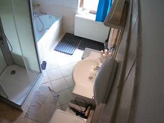 voyeurcam-julmodels-bath-2nd-2