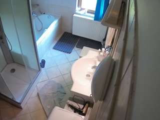 voyeurcam-julmodels-bath-2nd-2