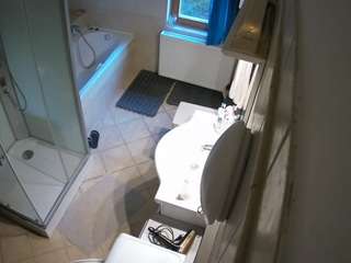 voyeurcam-julmodels-bath-2nd-2 webcam