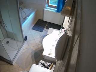 voyeurcam-julmodels-bath-2nd-2 webcam