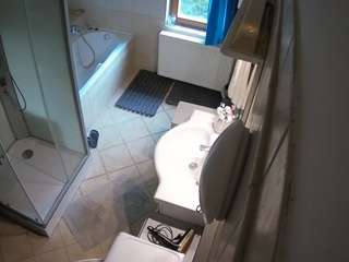voyeurcam-julmodels-bath-2nd-2 webcam