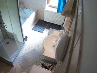 voyeurcam-julmodels-bath-2nd-2 webcam