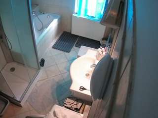 voyeurcam-julmodels-bath-2nd-2 webcam