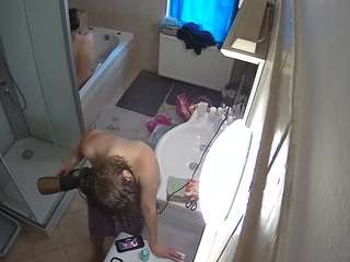 voyeurcam-julmodels-bath-2nd-2 webcam