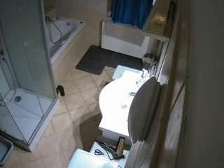 voyeurcam-julmodels-bath-2nd-2