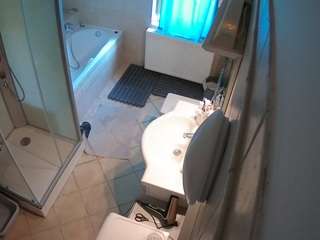 voyeurcam-julmodels-bath-2nd-2