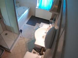 voyeurcam-julmodels-bath-2nd-2
