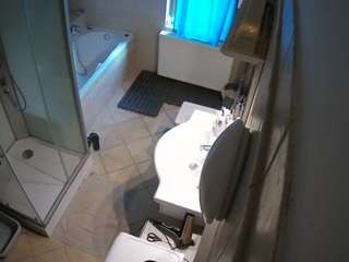 voyeurcam-julmodels-bath-2nd-2 webcam