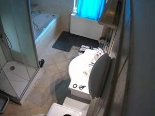 voyeurcam-julmodels-bath-2nd-2