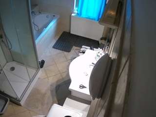 voyeurcam-julmodels-bath-2nd-2