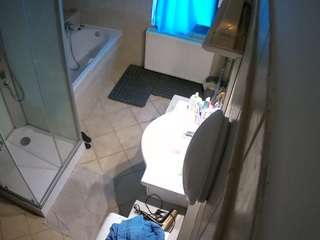 voyeurcam-julmodels-bath-2nd-2