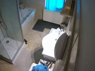 voyeurcam-julmodels-bath-2nd-2