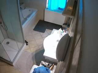 voyeurcam-julmodels-bath-2nd-2