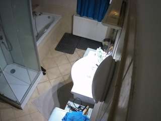 voyeurcam-julmodels-bath-2nd-2