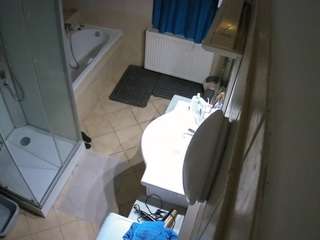 voyeurcam-julmodels-bath-2nd-2