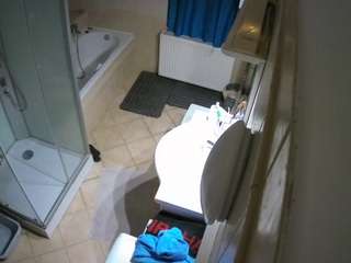 voyeurcam-julmodels-bath-2nd-2 Live Webcam on CamSoda