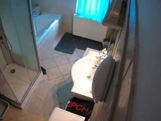 voyeurcam-julmodels-bath-2nd-2