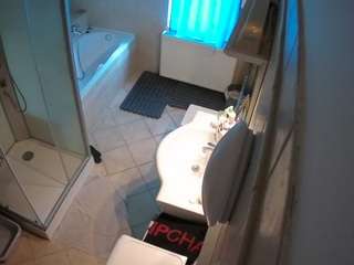 voyeurcam-julmodels-bath-2nd-2