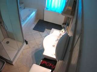 voyeurcam-julmodels-bath-2nd-2