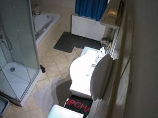 voyeurcam-julmodels-bath-2nd-2