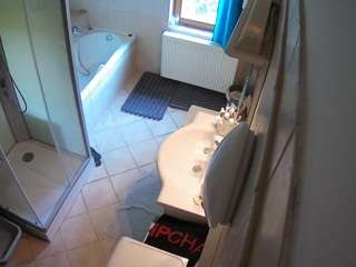 voyeurcam-julmodels-bath-2nd-2