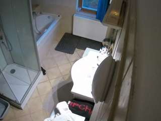voyeurcam-julmodels-bath-2nd-2