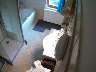 voyeurcam-julmodels-bath-2nd-2