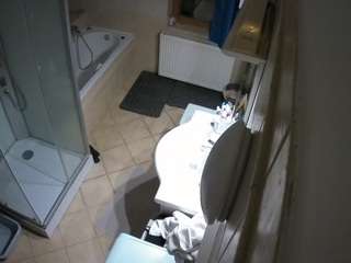 voyeurcam-julmodels-bath-2nd-2