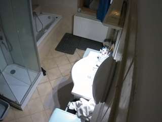 voyeurcam-julmodels-bath-2nd-2