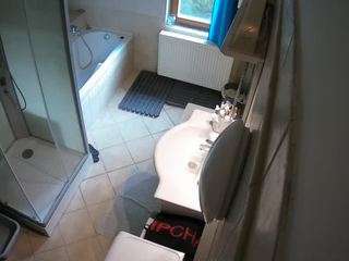 voyeurcam-julmodels-bath-2nd-2