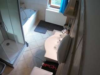 voyeurcam-julmodels-bath-2nd-2