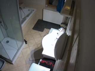 voyeurcam-julmodels-bath-2nd-2 Live Webcam on CamSoda