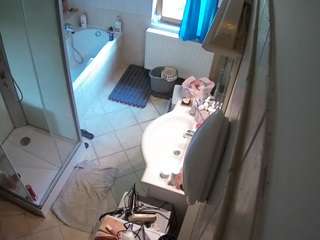 voyeurcam-julmodels-bath-2nd-2